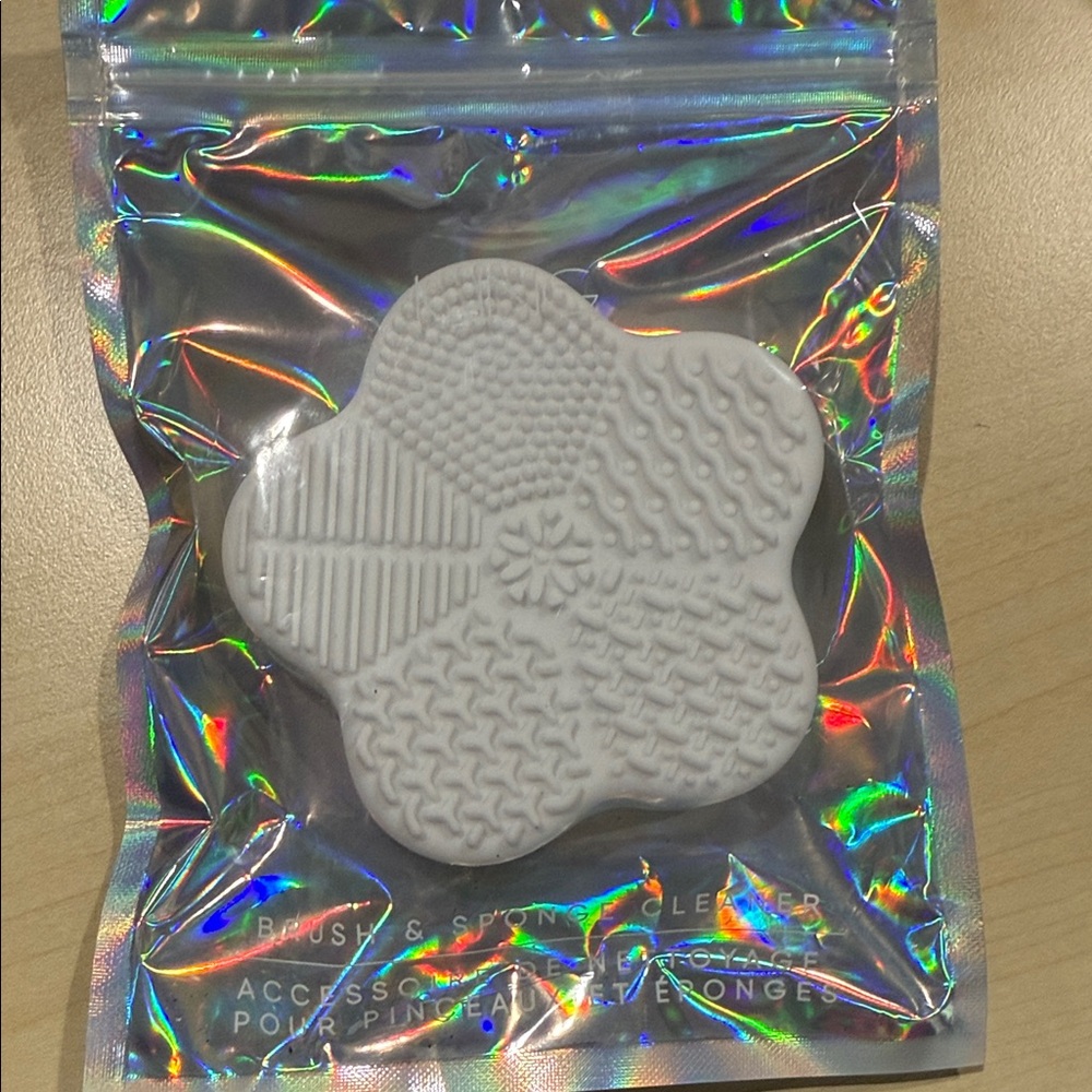 White Textured Brush Cleaner
